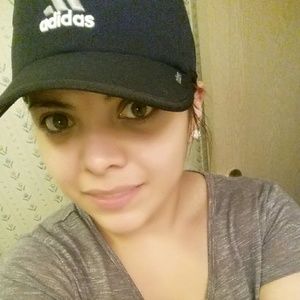 Meet your Posher, Eva